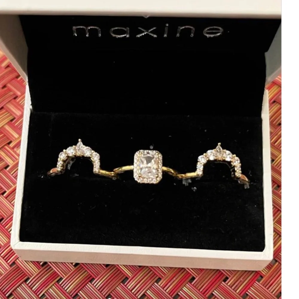 Fashion Rings - Picture 1 of 4